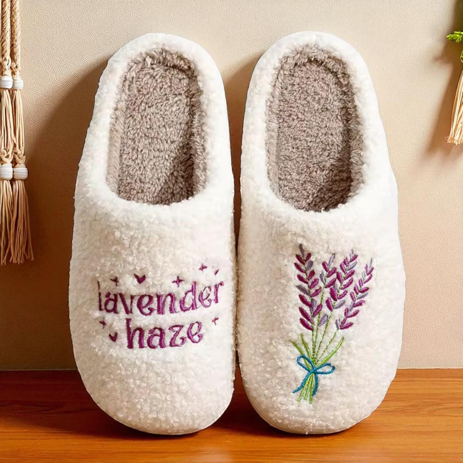 Pantuflas Fuzzy Lavender Haze para Mujer – Suaves y Acolchadas